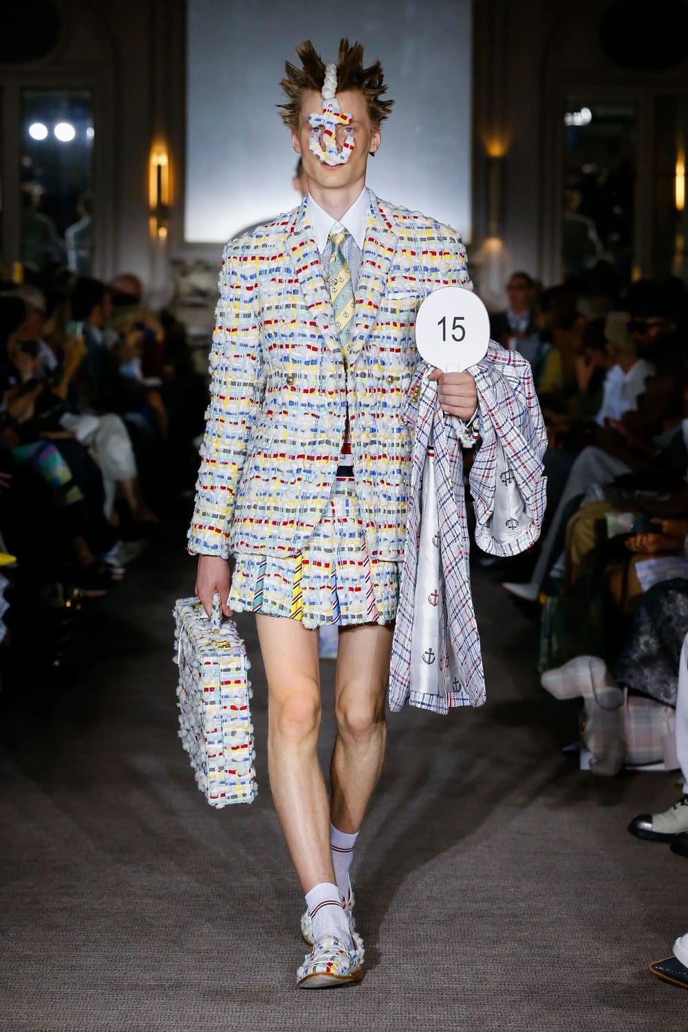 トムブラウン2023年春夏 Runway Magazineに