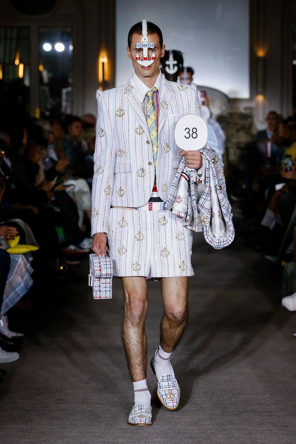 トムブラウン2023年春夏 Runway Magazineに