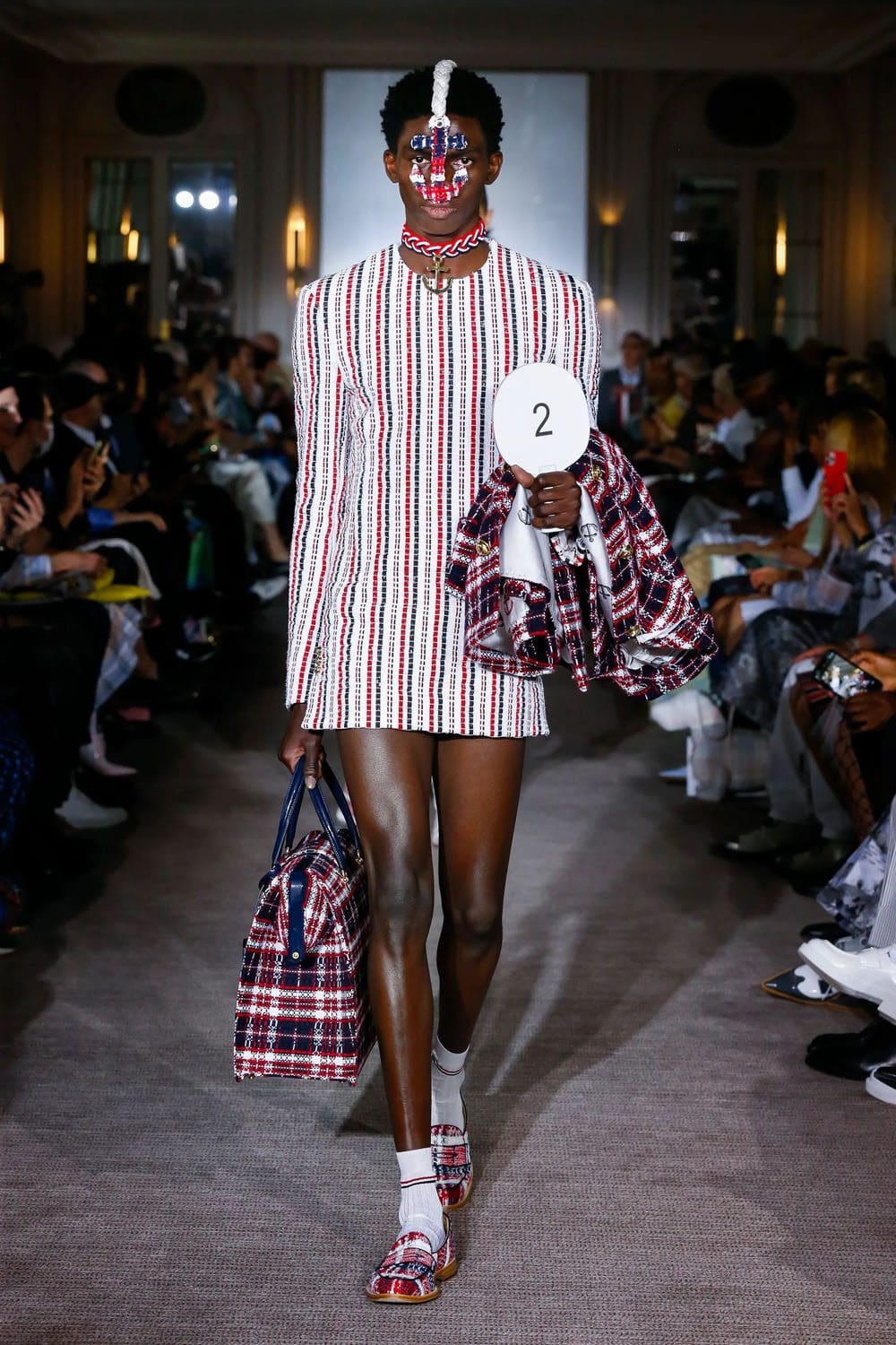 トムブラウン2023年春夏 Runway Magazineに