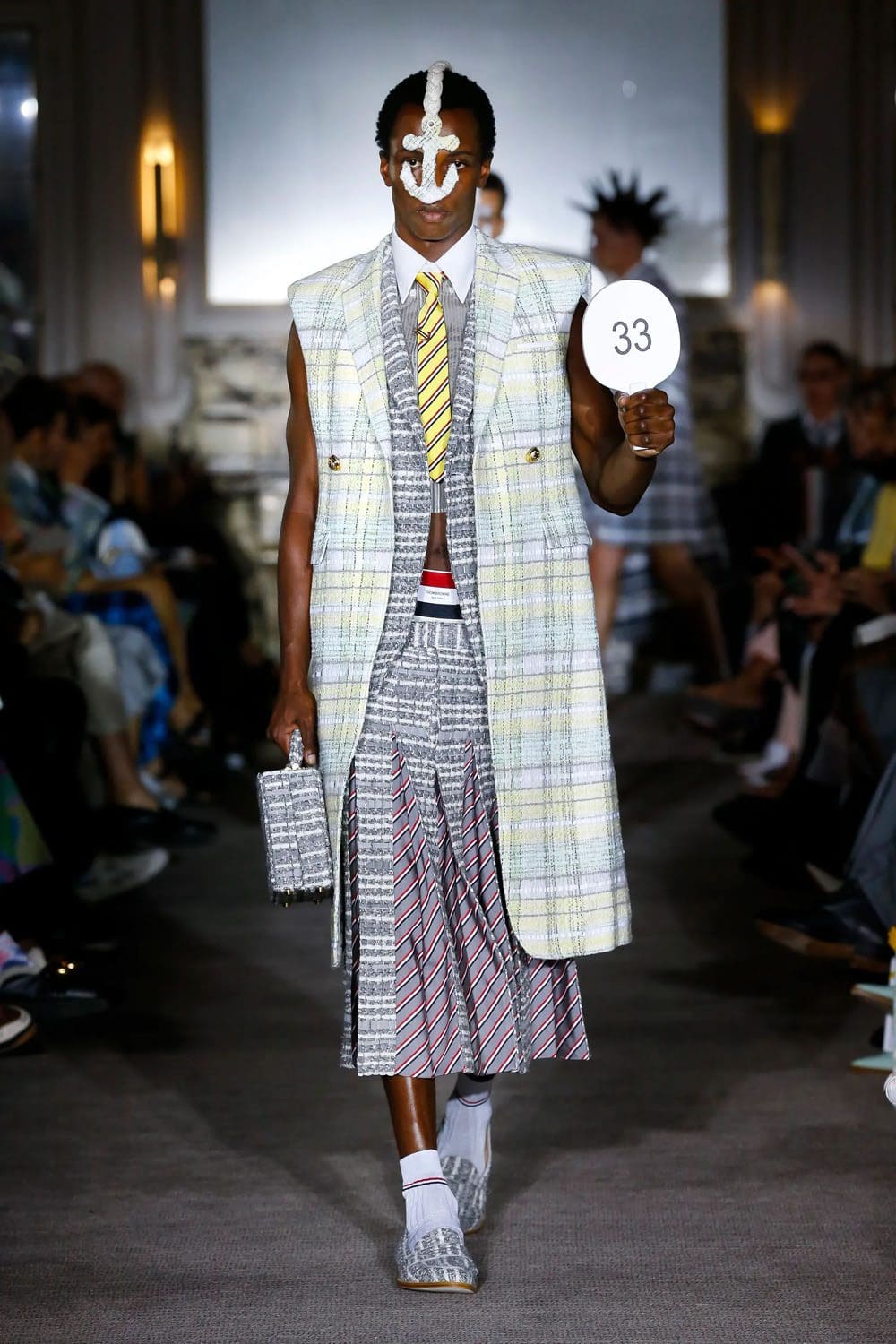 トムブラウン2023年春夏 Runway Magazineに