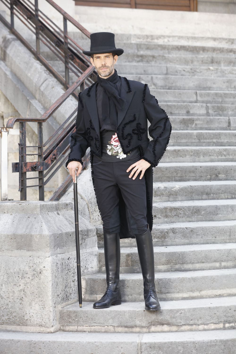 Franck Sorbier Haute Couture Outono Inverno 2022-2023 Runway revista