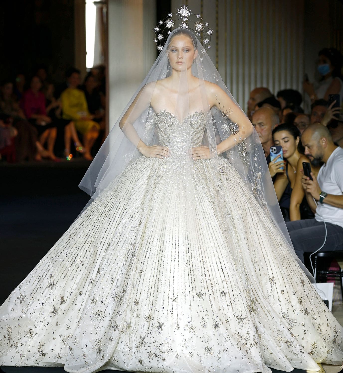 Zuhair Murad Haute Couture Осень 2022-2023 Runway Журнал