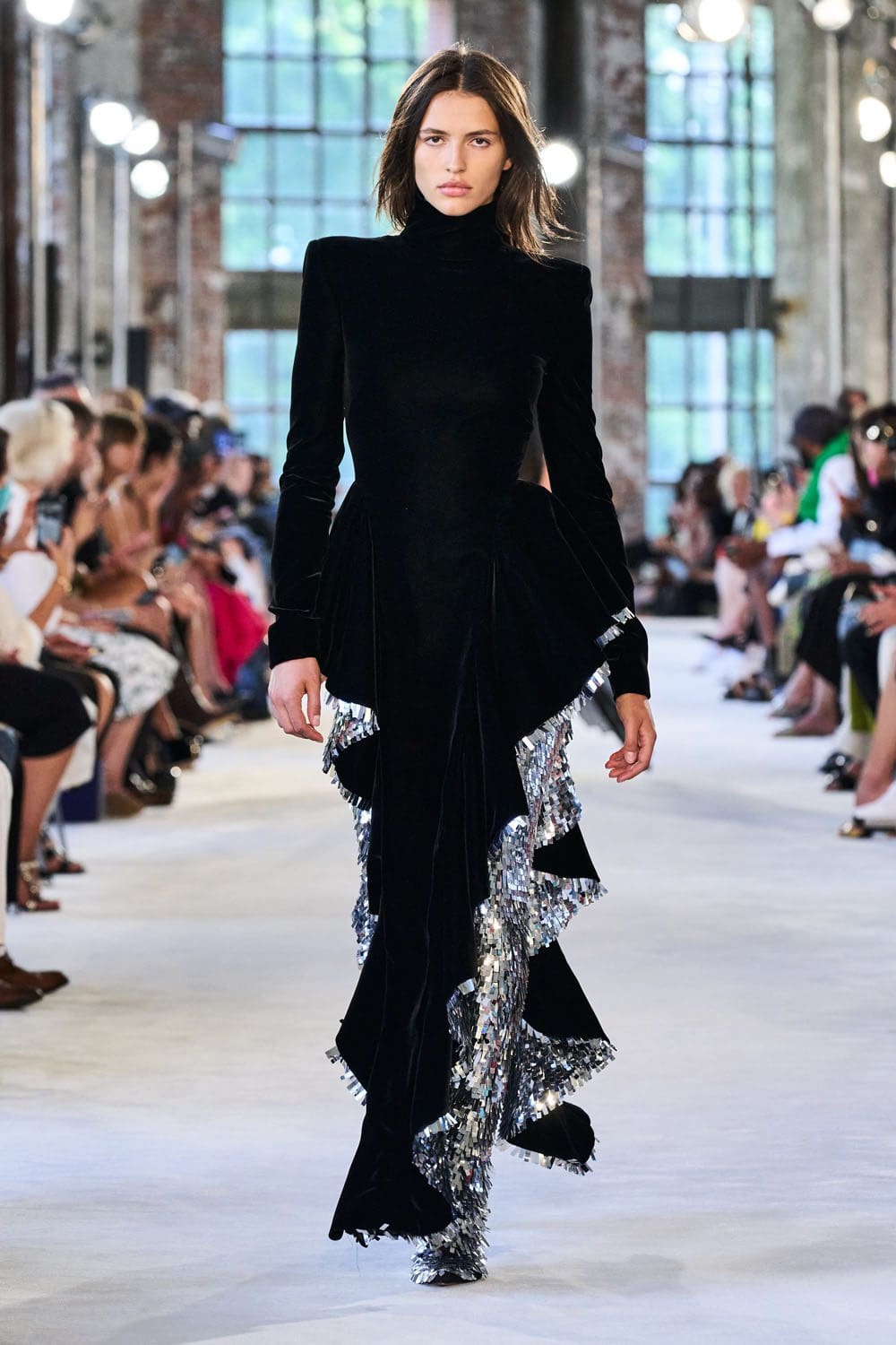 Alexandre Vauthier Alta Costura Outono Inverno 2022-2023 Runway revista