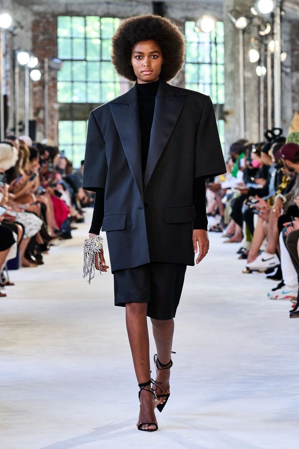Alexandre Vauthier Alta Costura Outono Inverno 2022-2023 Runway revista