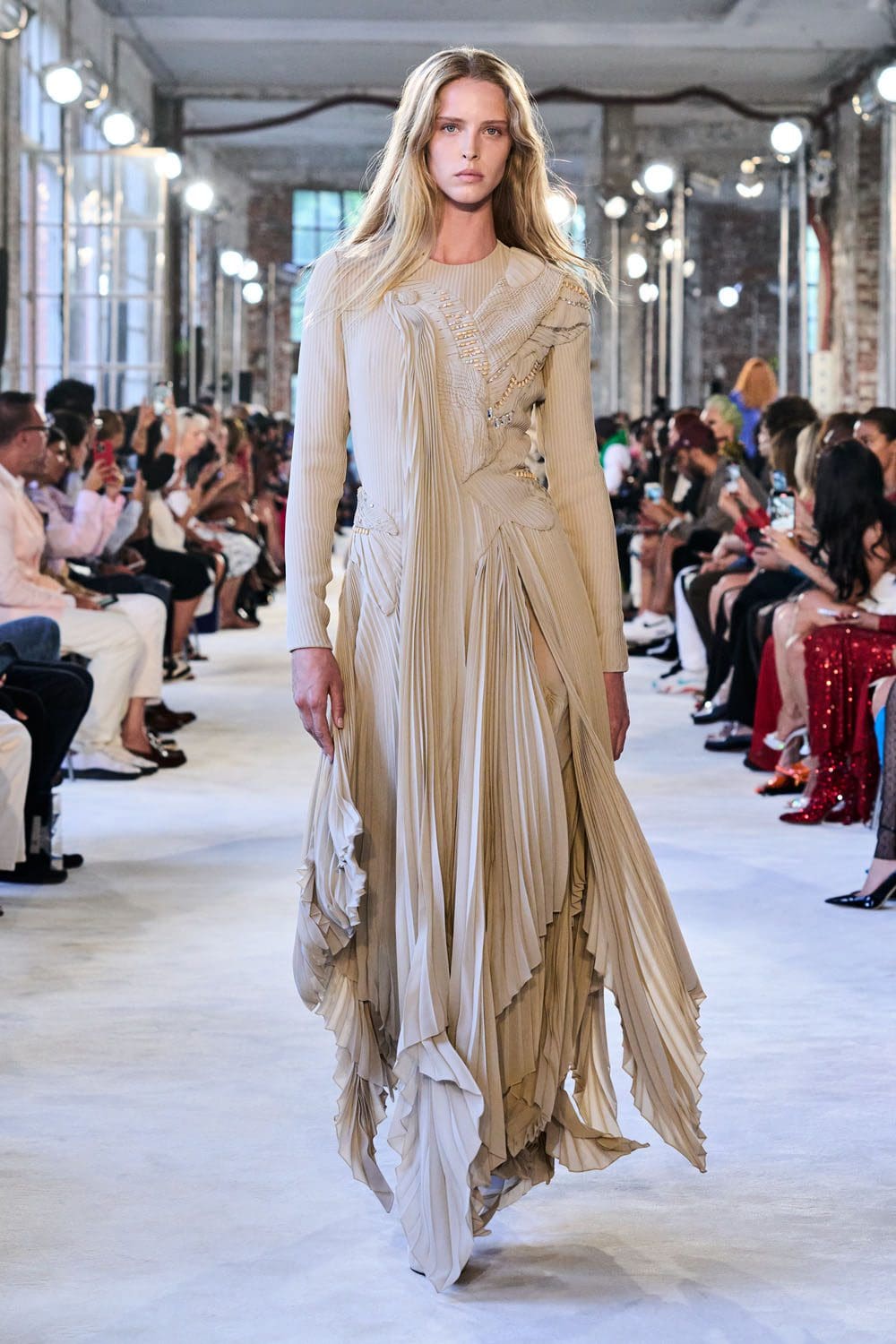 Alexandre Vauthier Alta Costura Outono Inverno 2022-2023 Runway revista