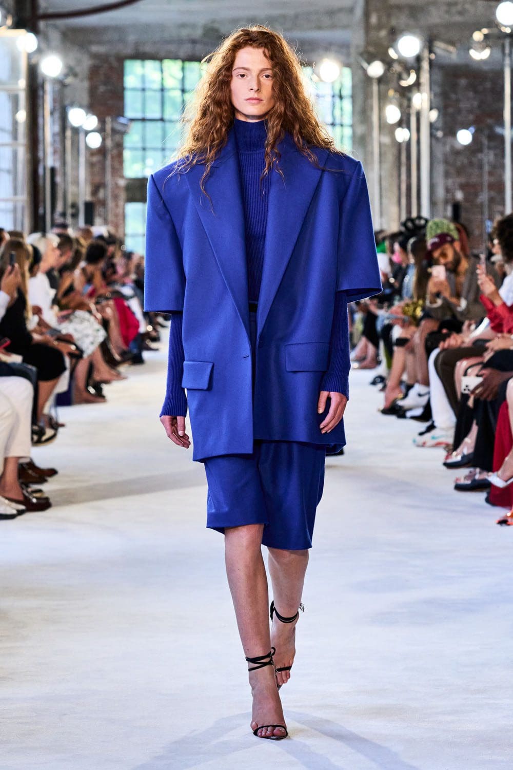 Alexandre Vauthier Alta Costura Outono Inverno 2022-2023 Runway revista