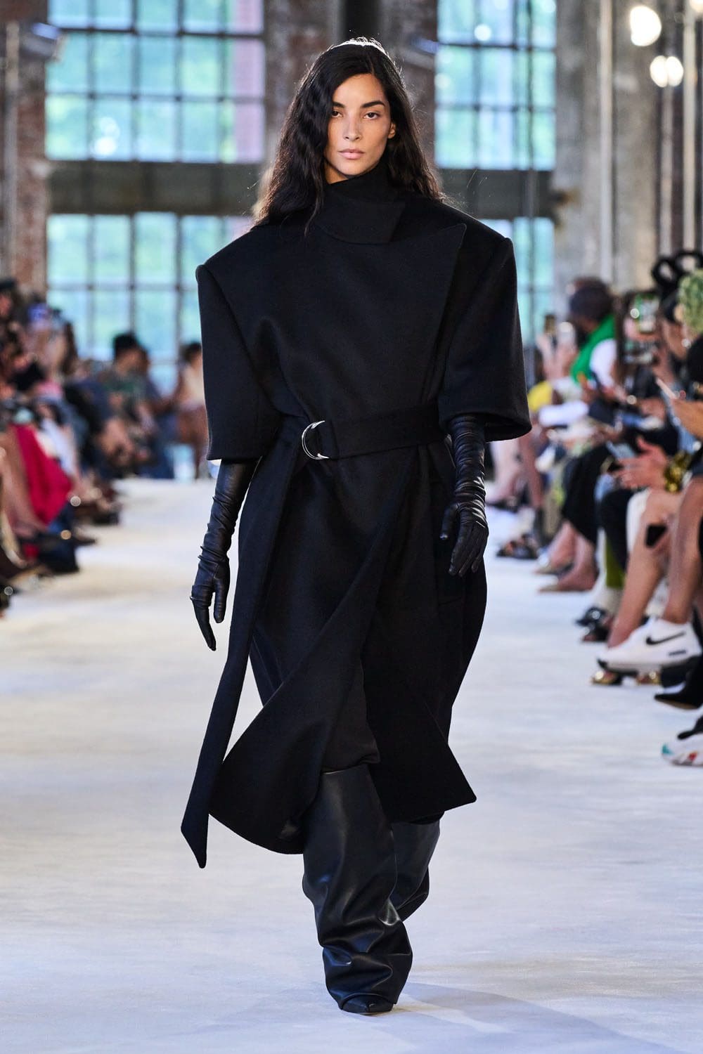 Alexandre Vauthier Alta Costura Outono Inverno 2022-2023 Runway revista