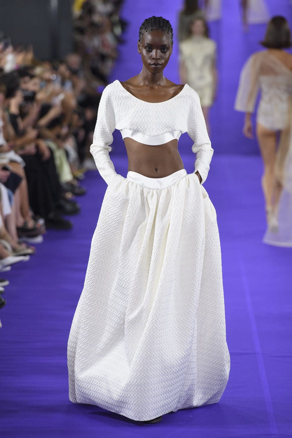 アレクシマビーユオートクチュール2022年から2023年秋 Runway Magazineに