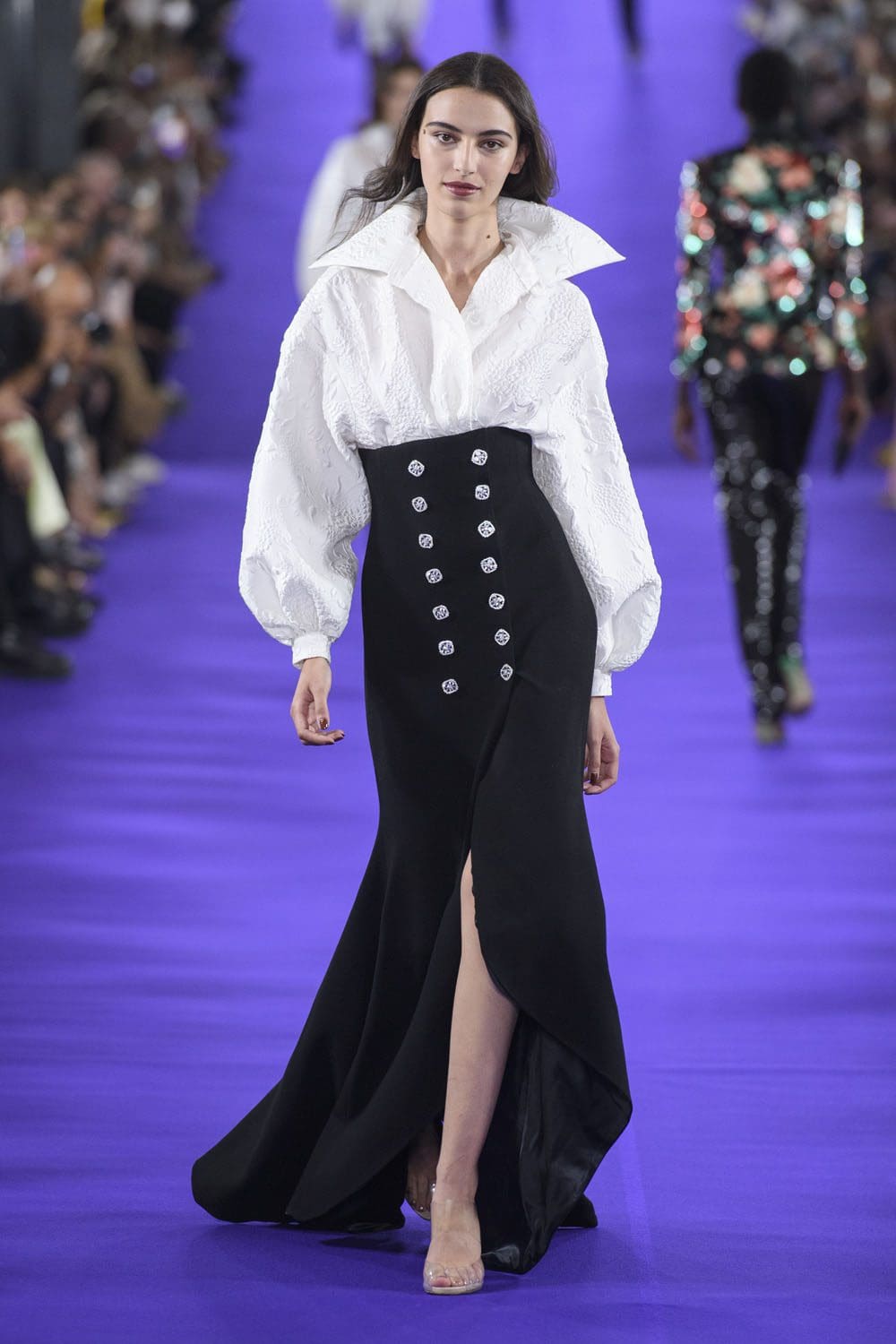 アレクシマビーユオートクチュール2022年から2023年秋 Runway Magazineに