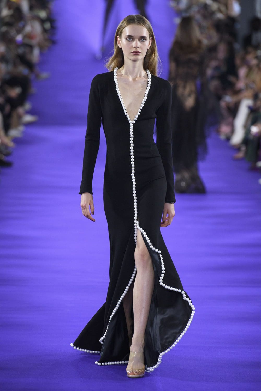 アレクシマビーユオートクチュール2022年から2023年秋 Runway Magazineに