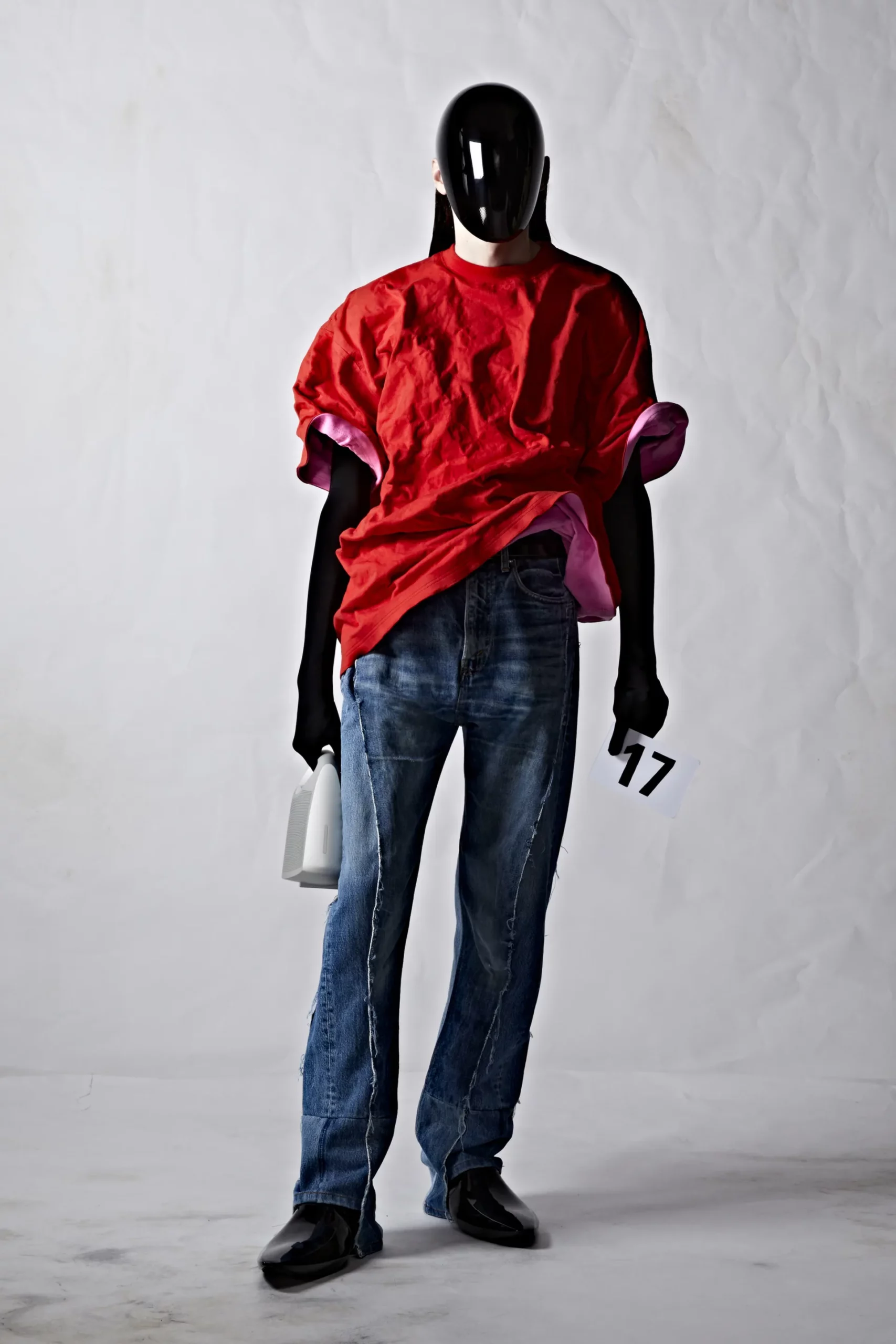 Balenciaga 2022-2023 秋冬高级定制时装 Runway 杂志