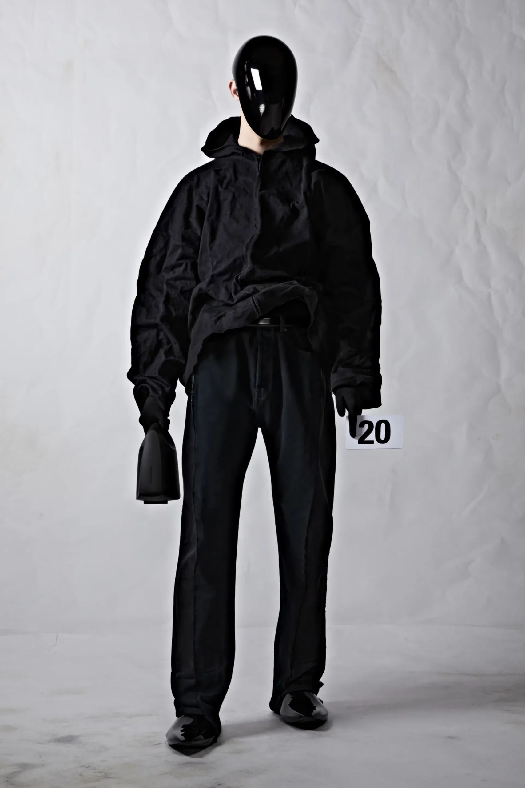 Balenciaga 2022-2023 秋冬高级定制时装 Runway 杂志