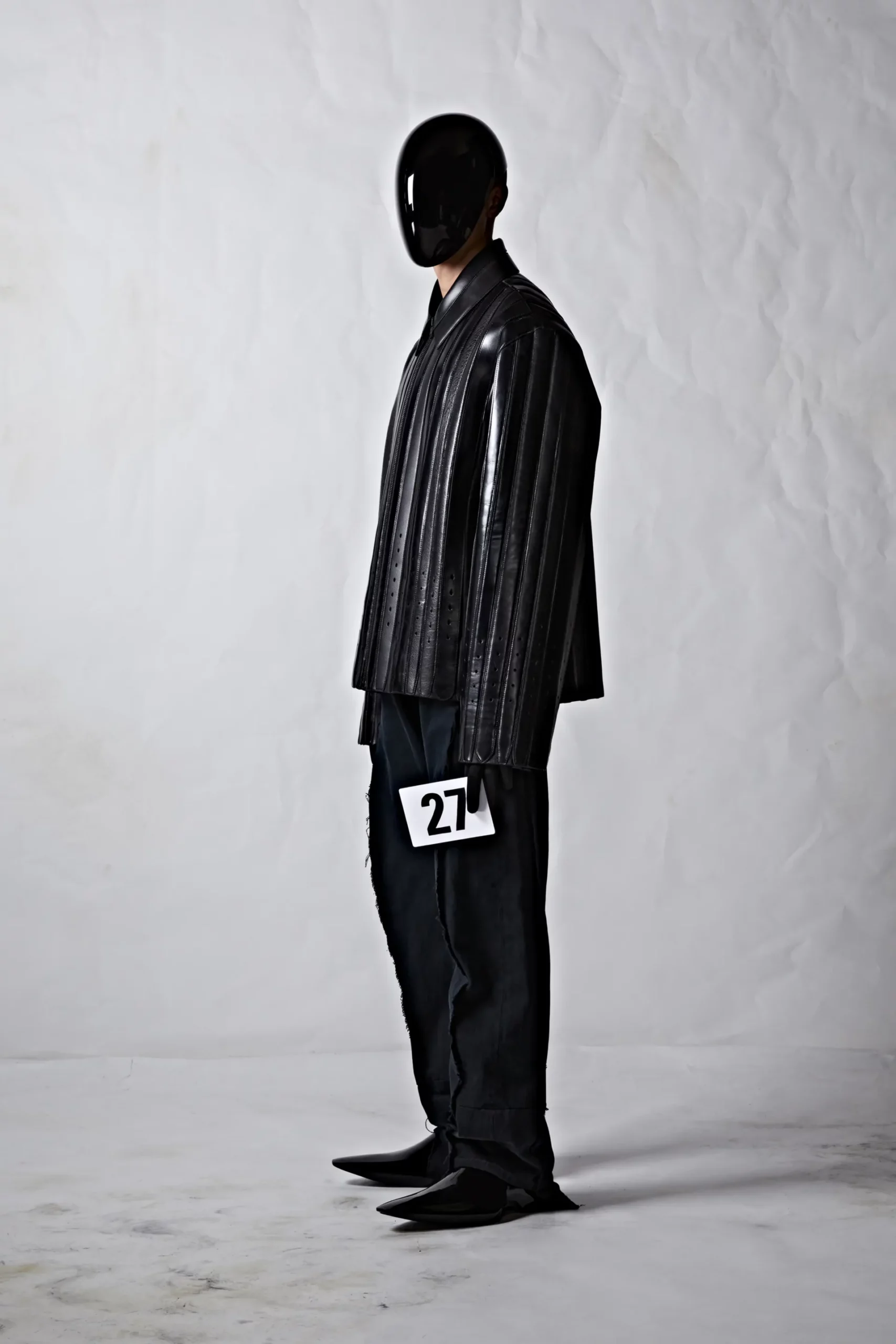 Balenciaga 2022-2023 秋冬高级定制时装 Runway 杂志