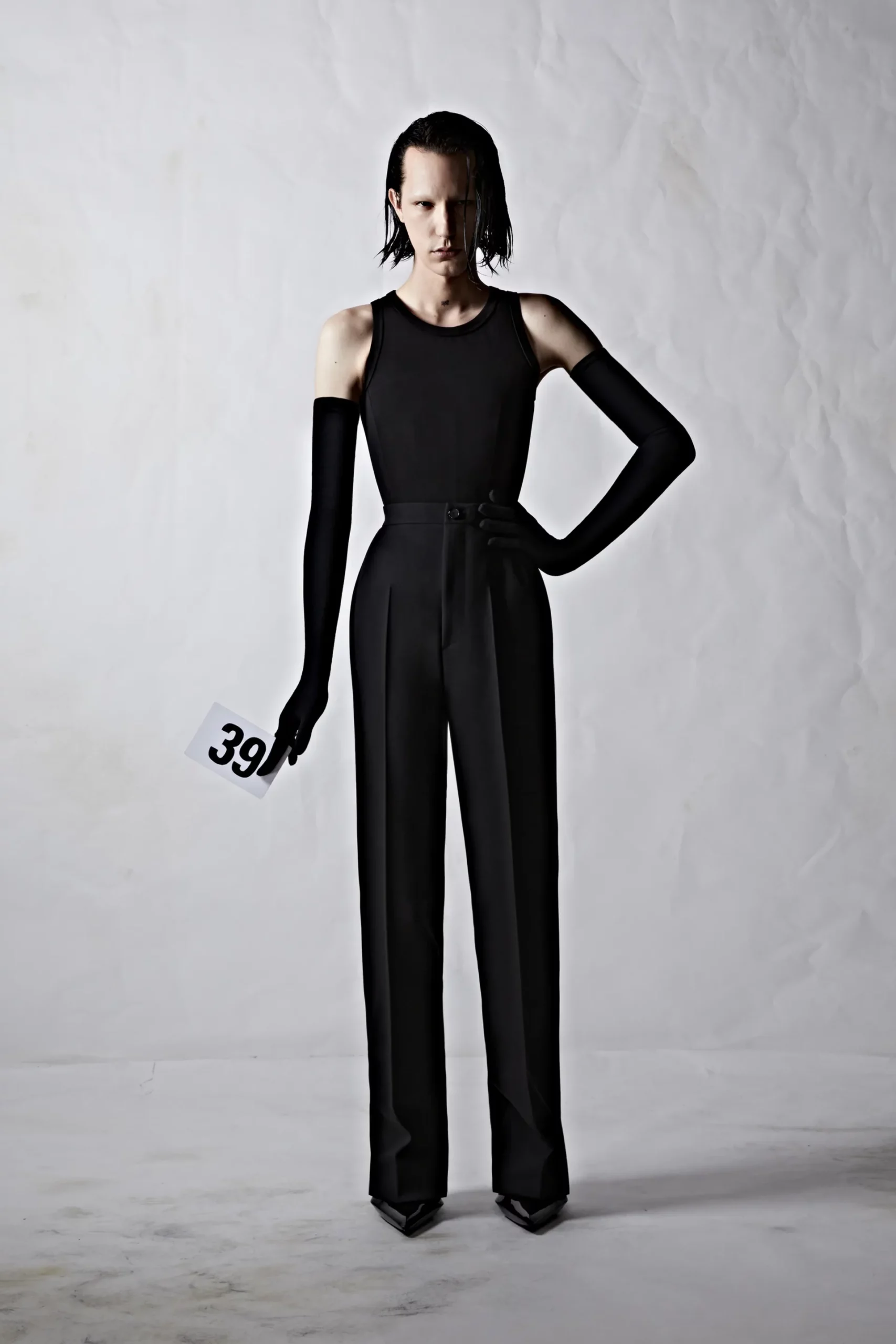 Balenciaga 2022-2023 秋冬高级定制时装 Runway 杂志