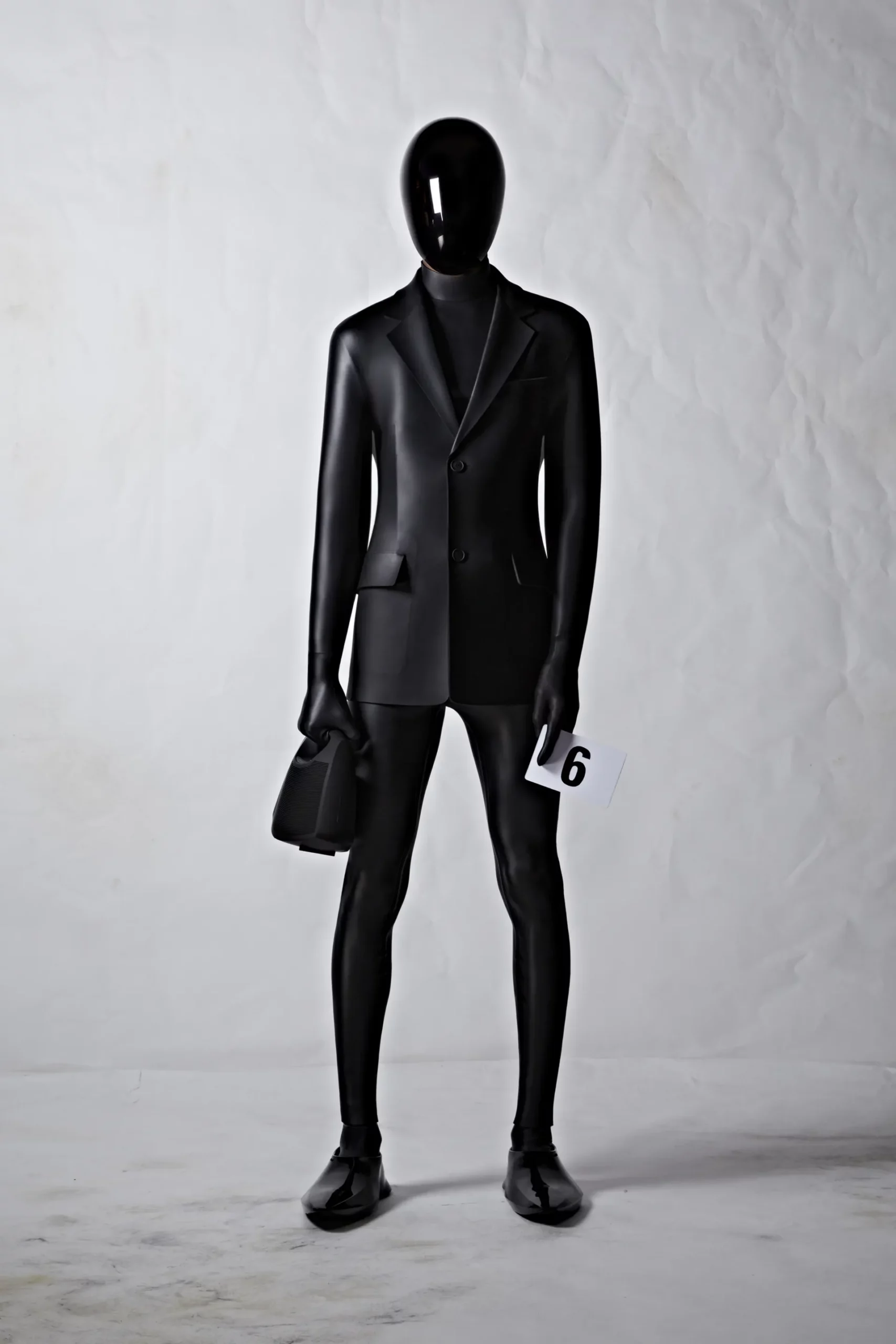 Balenciaga 2022-2023 秋冬高级定制时装 Runway 杂志