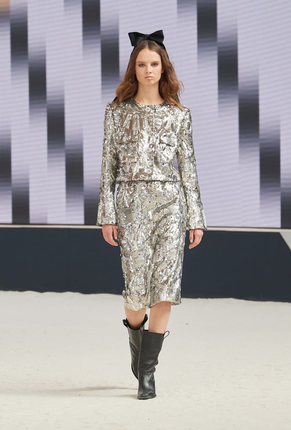 Chanel Haute Couture Outono Inverno 2022-2023 Runway revista