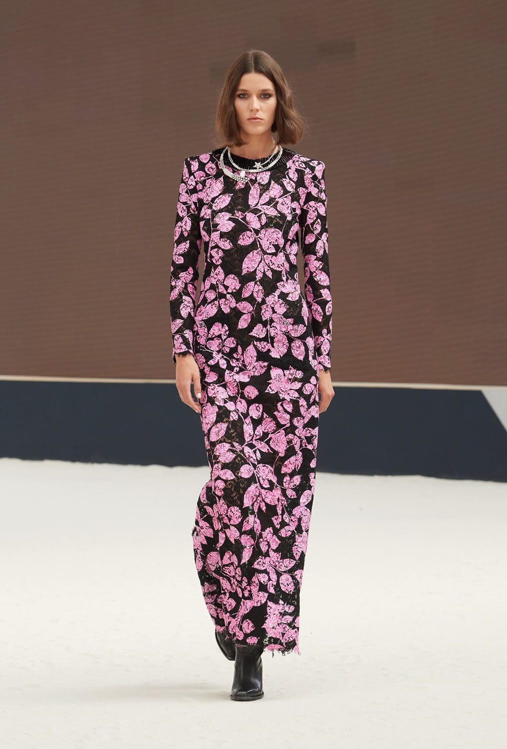 Chanel Haute Couture Outono Inverno 2022-2023 Runway revista