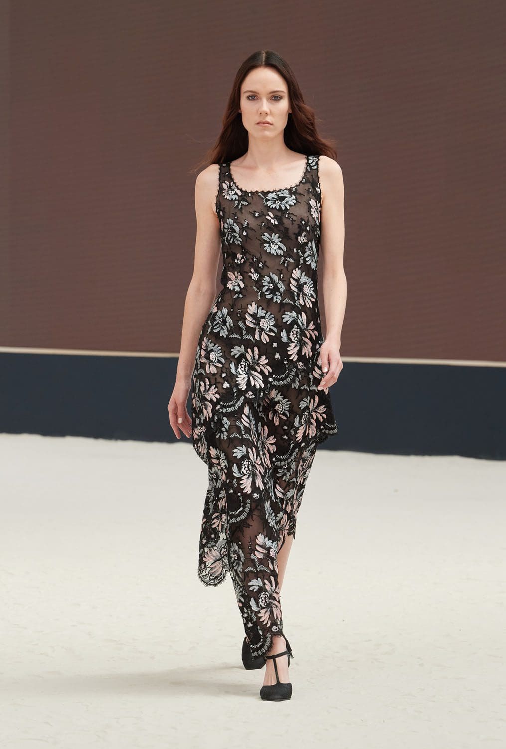 Chanel Haute Couture Outono Inverno 2022-2023 Runway revista