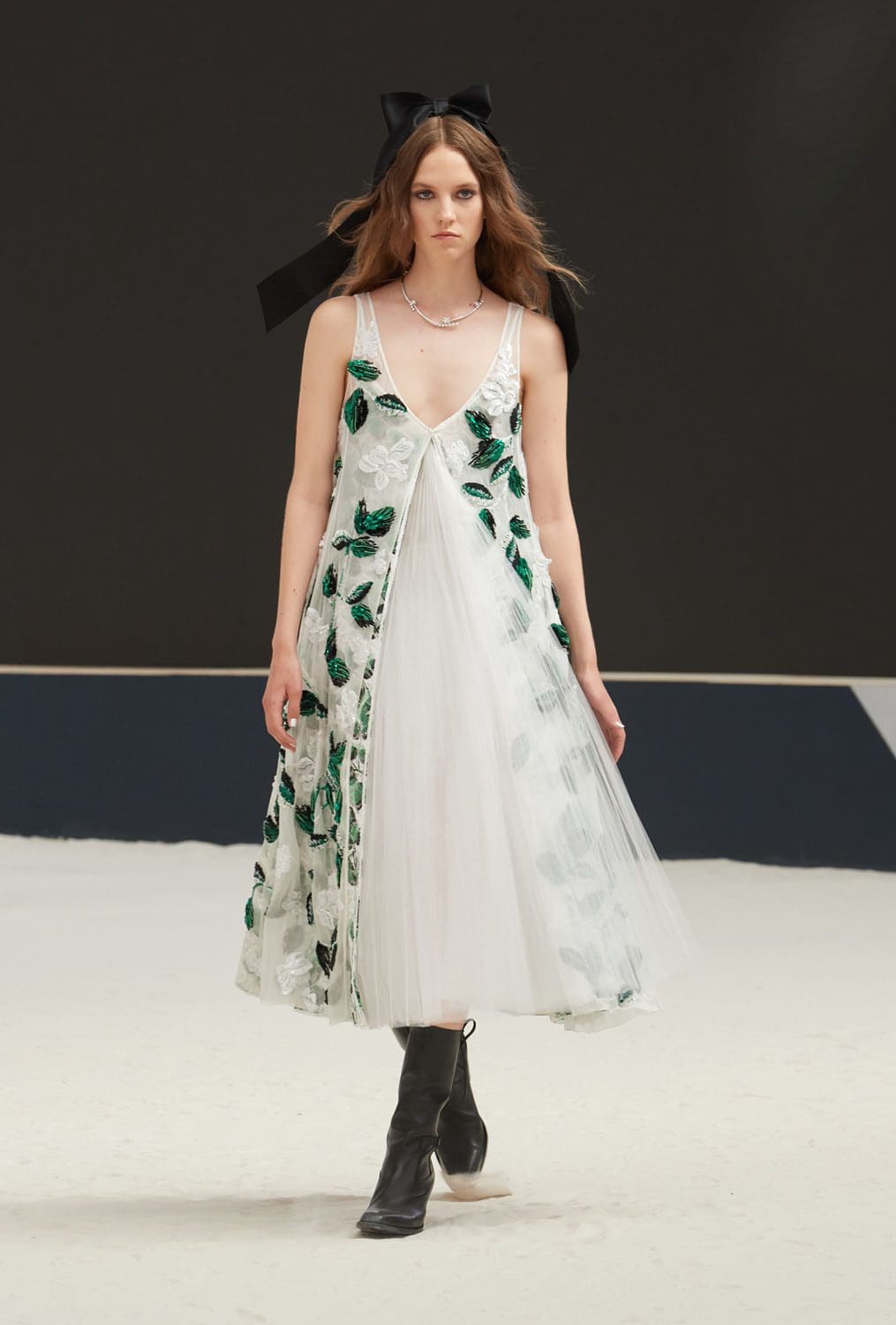 Chanel Haute Couture Outono Inverno 2022-2023 Runway revista