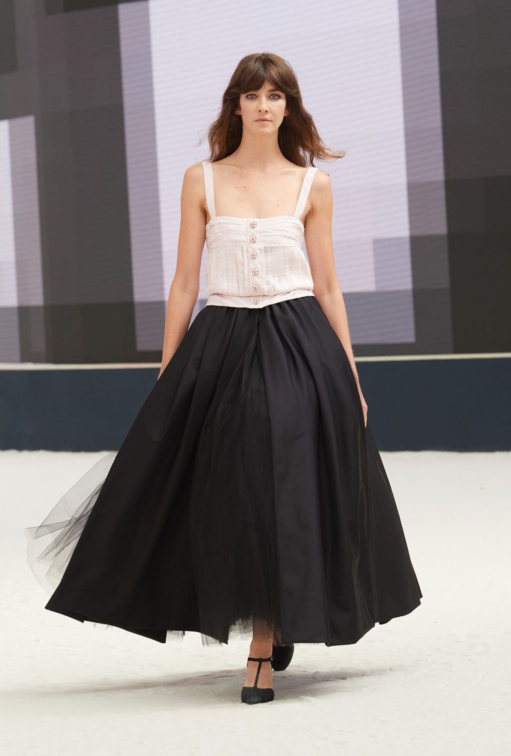 Chanel Haute Couture Outono Inverno 2022-2023 Runway revista