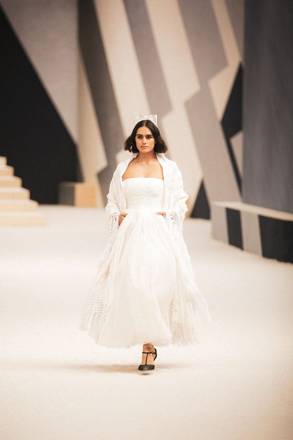Chanel Haute Couture Outono Inverno 2022-2023 Runway revista