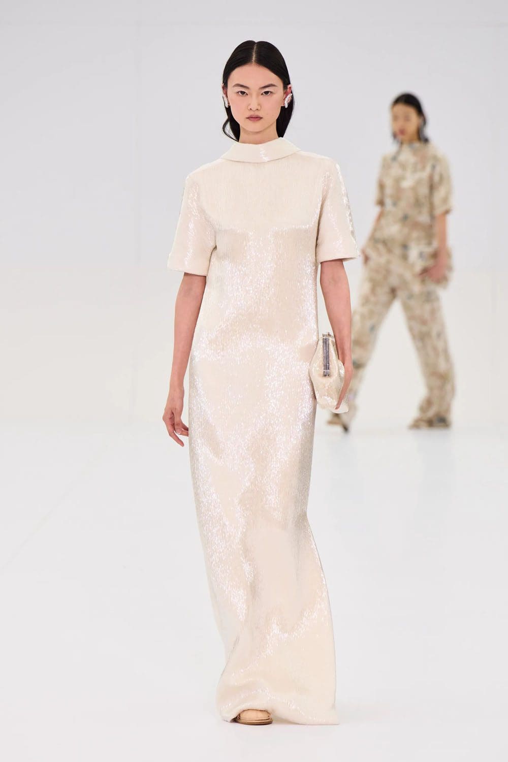 Fendi 2022-2023 秋冬高级时装 Runway 杂志