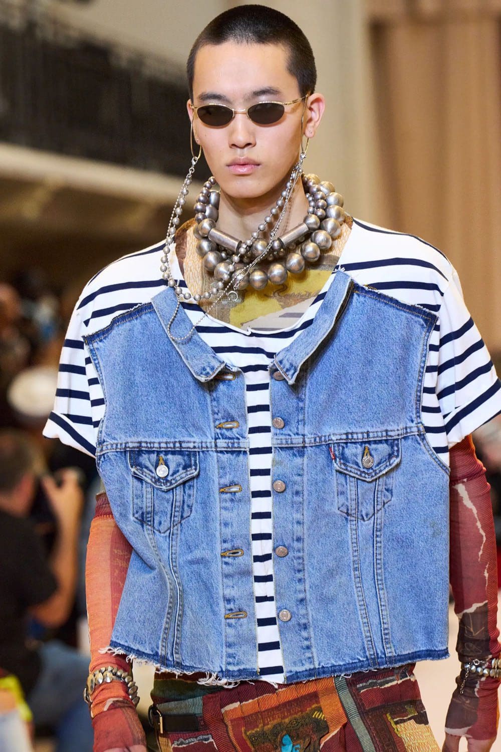 Jean Paul Gaultier de Olivier Rousteing Outono inverno 2022-2023 Runway revista