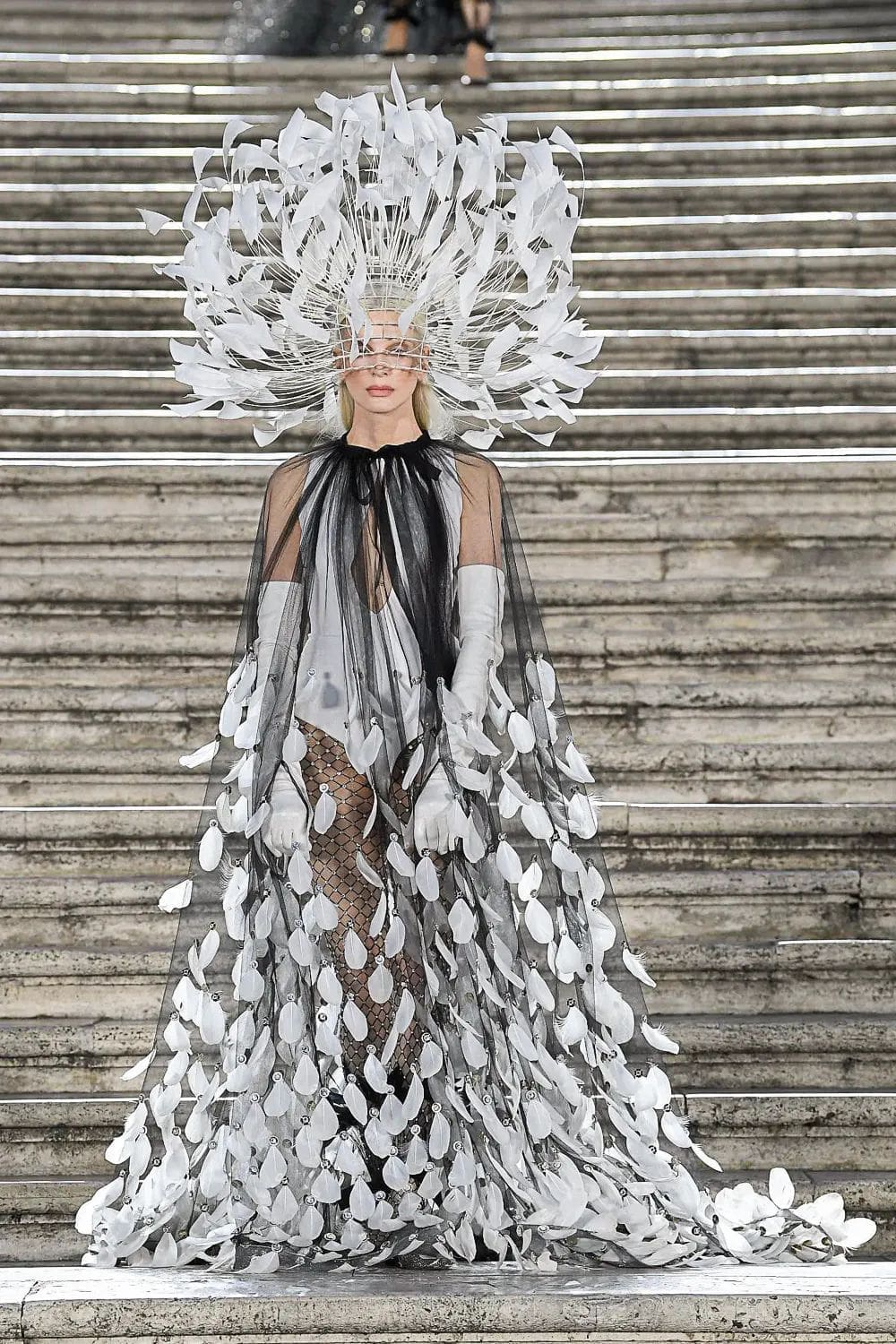 Valentino The Beginning Haute Couture Autunno Inverno 2022-2023 Runway Magazine