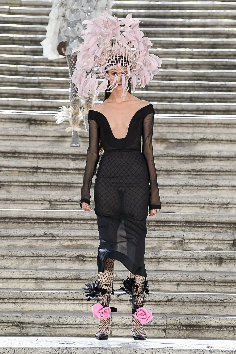 Valentino The Beginning Haute Couture Autunno Inverno 2022-2023 Runway Magazine