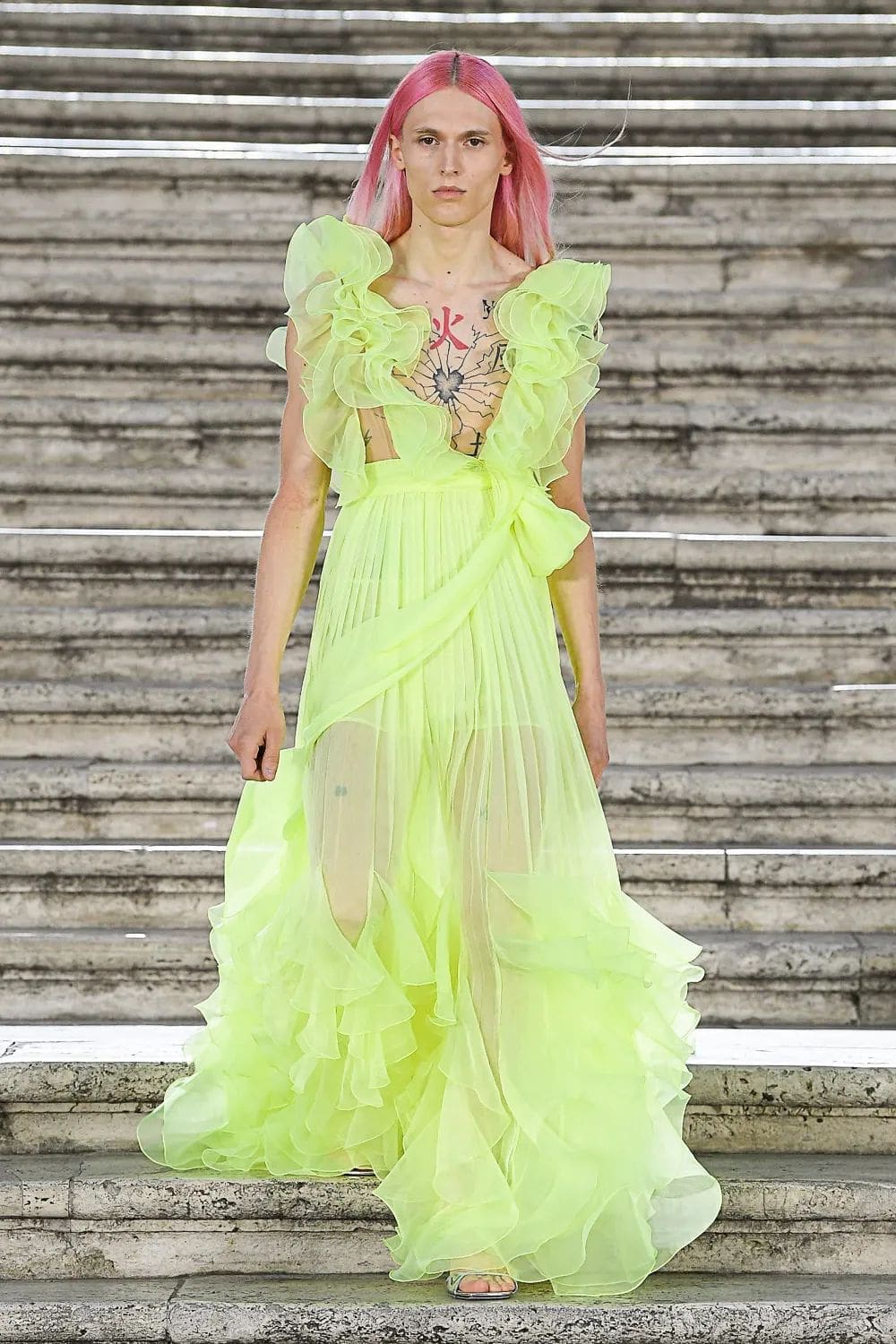 Valentino The Beginning Haute Couture Autunno Inverno 2022-2023 Runway Magazine
