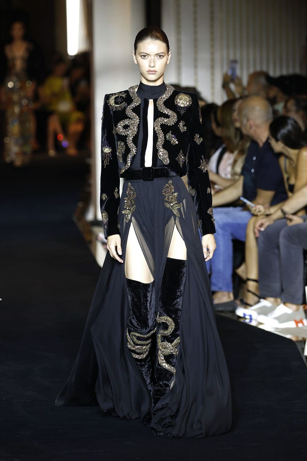 Zuhair Murad Haute Couture Осень 2022-2023 Runway Журнал