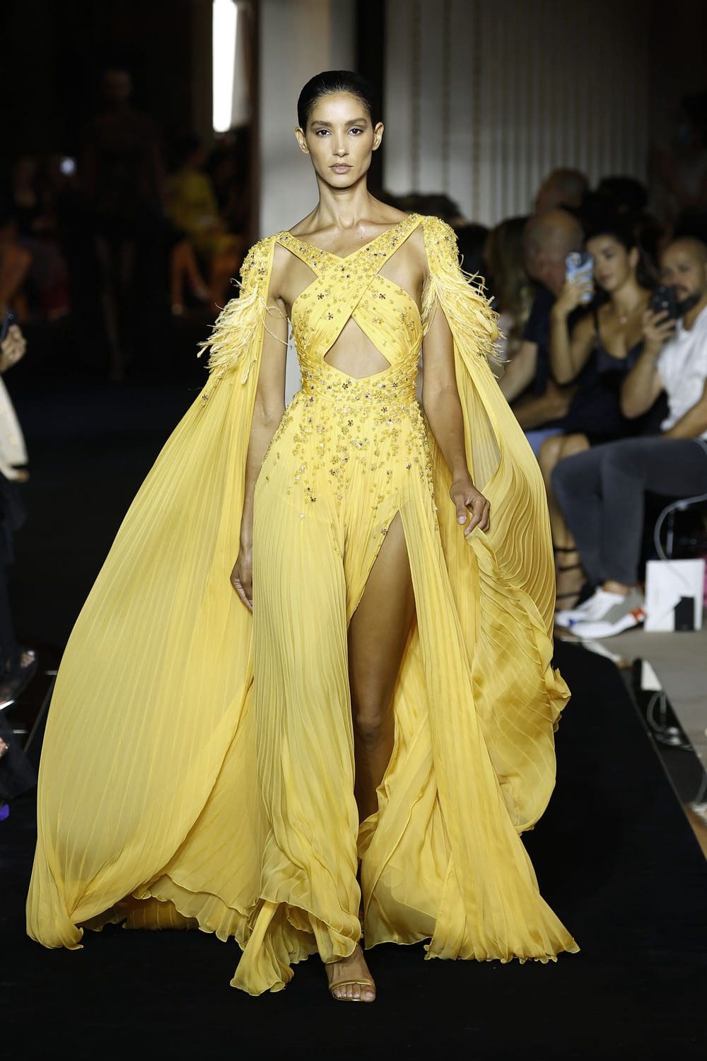 Zuhair Murad Haute Couture Осень 2022-2023 Runway Журнал