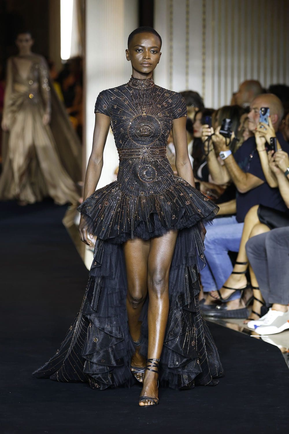 Zuhair Murad Haute Couture Осень 2022-2023 Runway Журнал