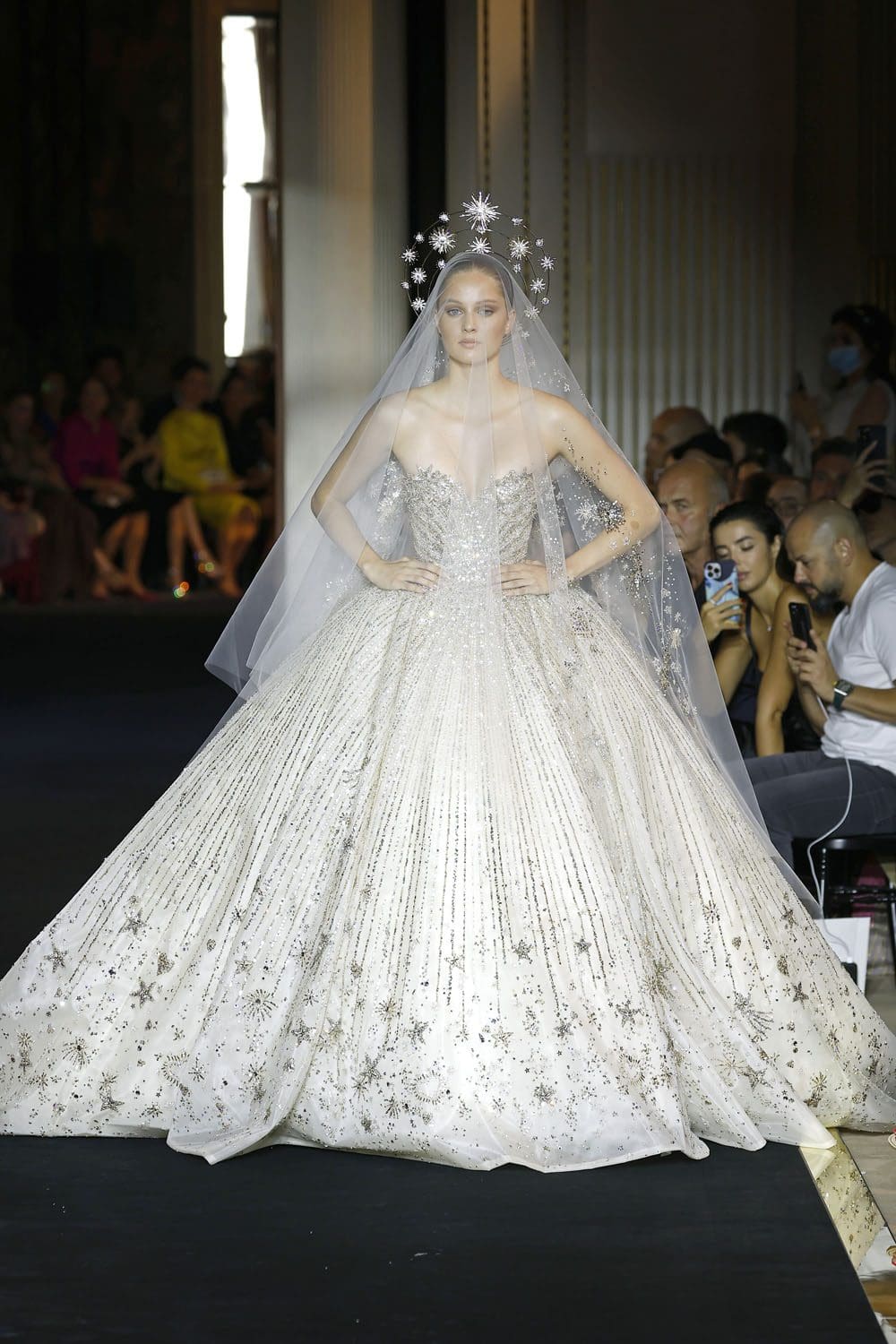 Zuhair Murad Haute Couture Осень 2022-2023 Runway Журнал