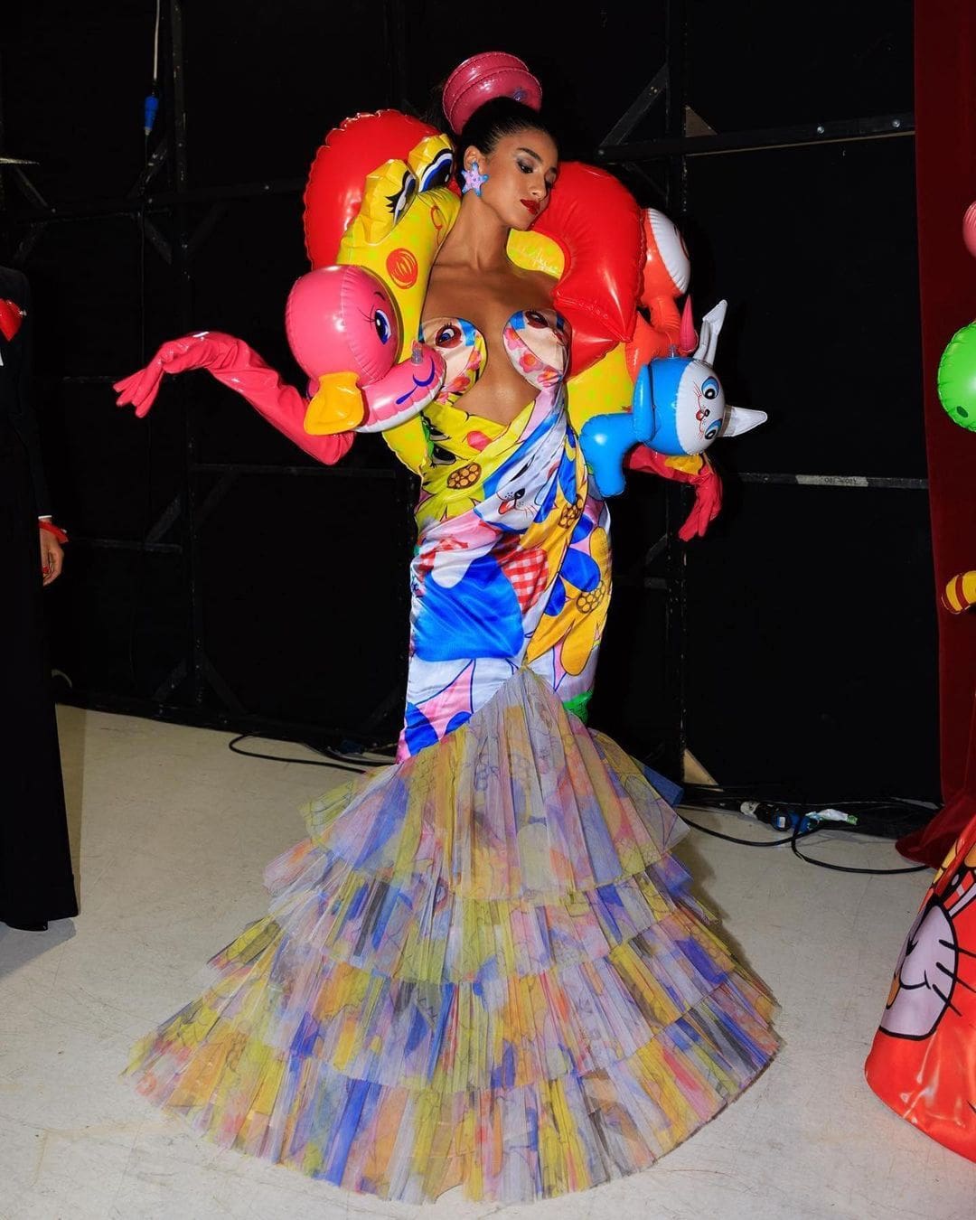 Moschino Frühling Sommer 2023 Runway Magazin