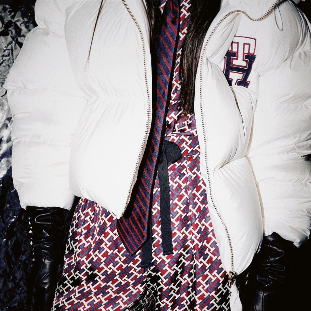 Tommy Hilfiger, Tommy Factory, TH Monogram – Herbst Winter 2022–2023 Runway Magazin, Kredit Stepan Filenko x f2max