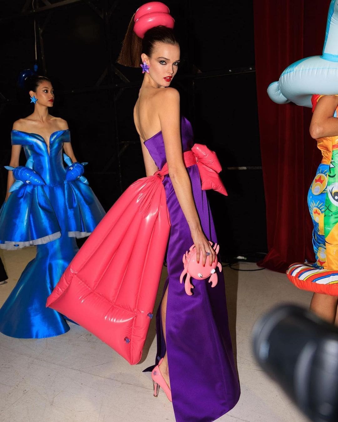 Moschino Frühling Sommer 2023 Runway Magazin