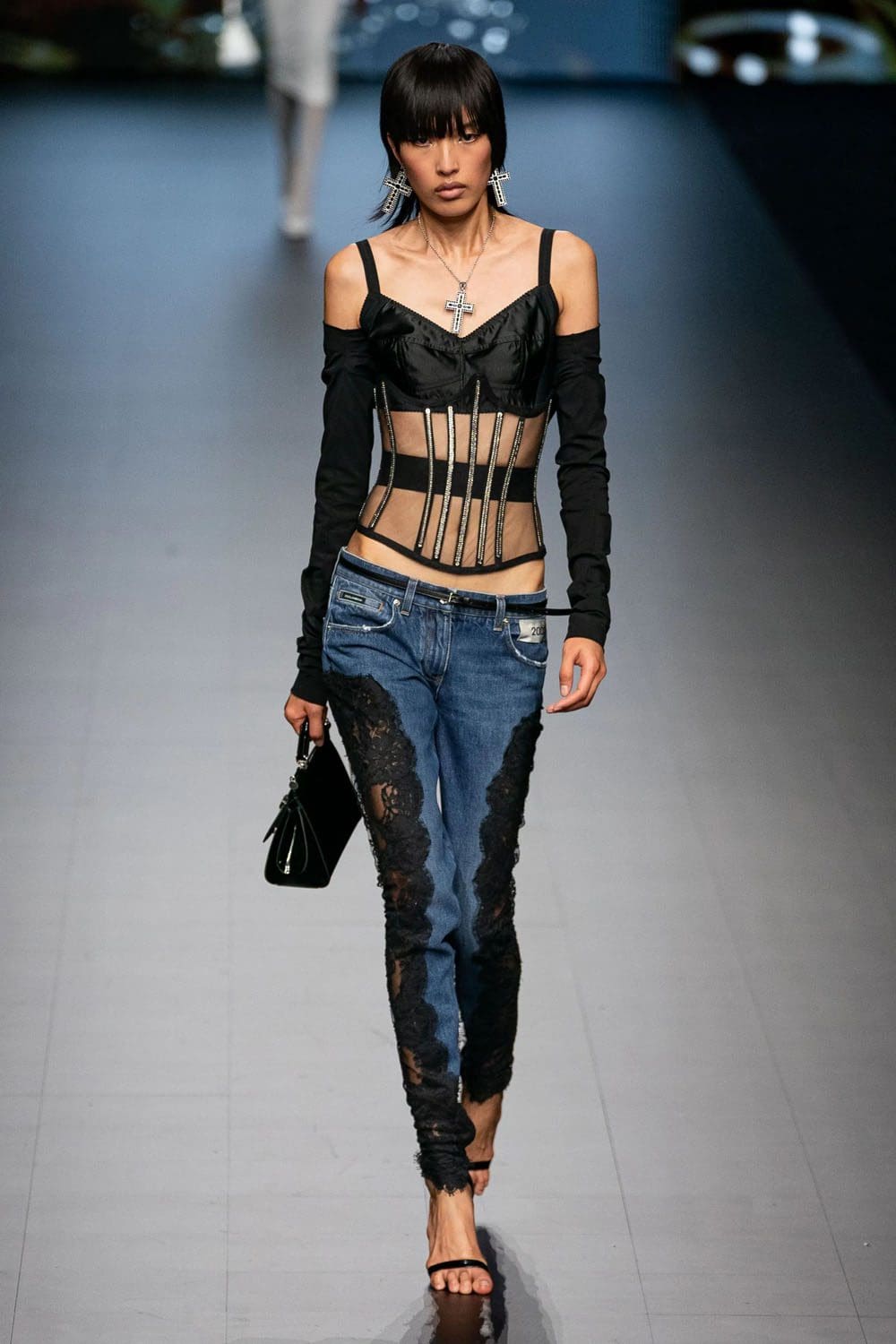 Dolce Gabbana 2023 春夏女装系列 Runway 杂志