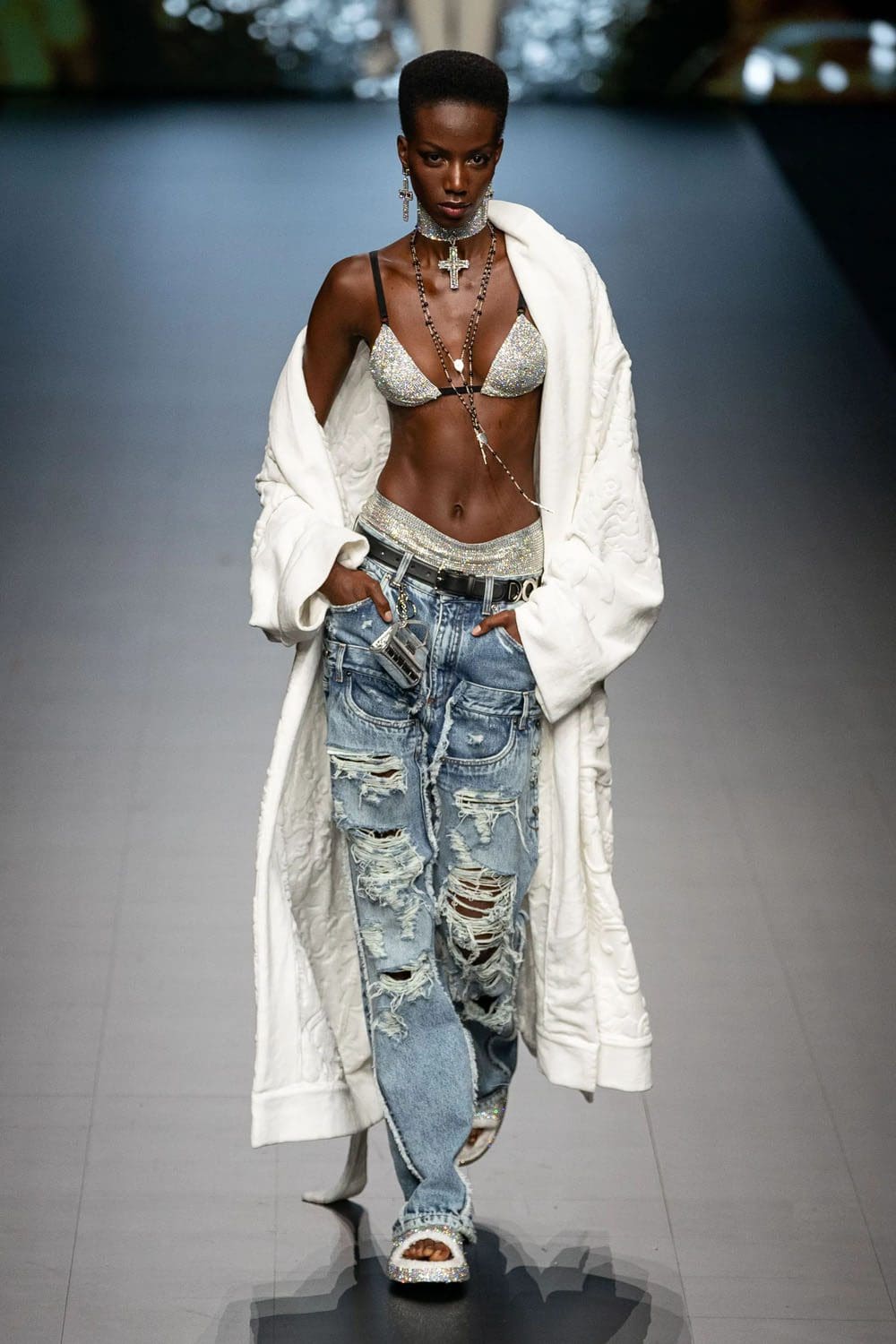 Dolce Gabbana 2023 春夏女装系列 Runway 杂志