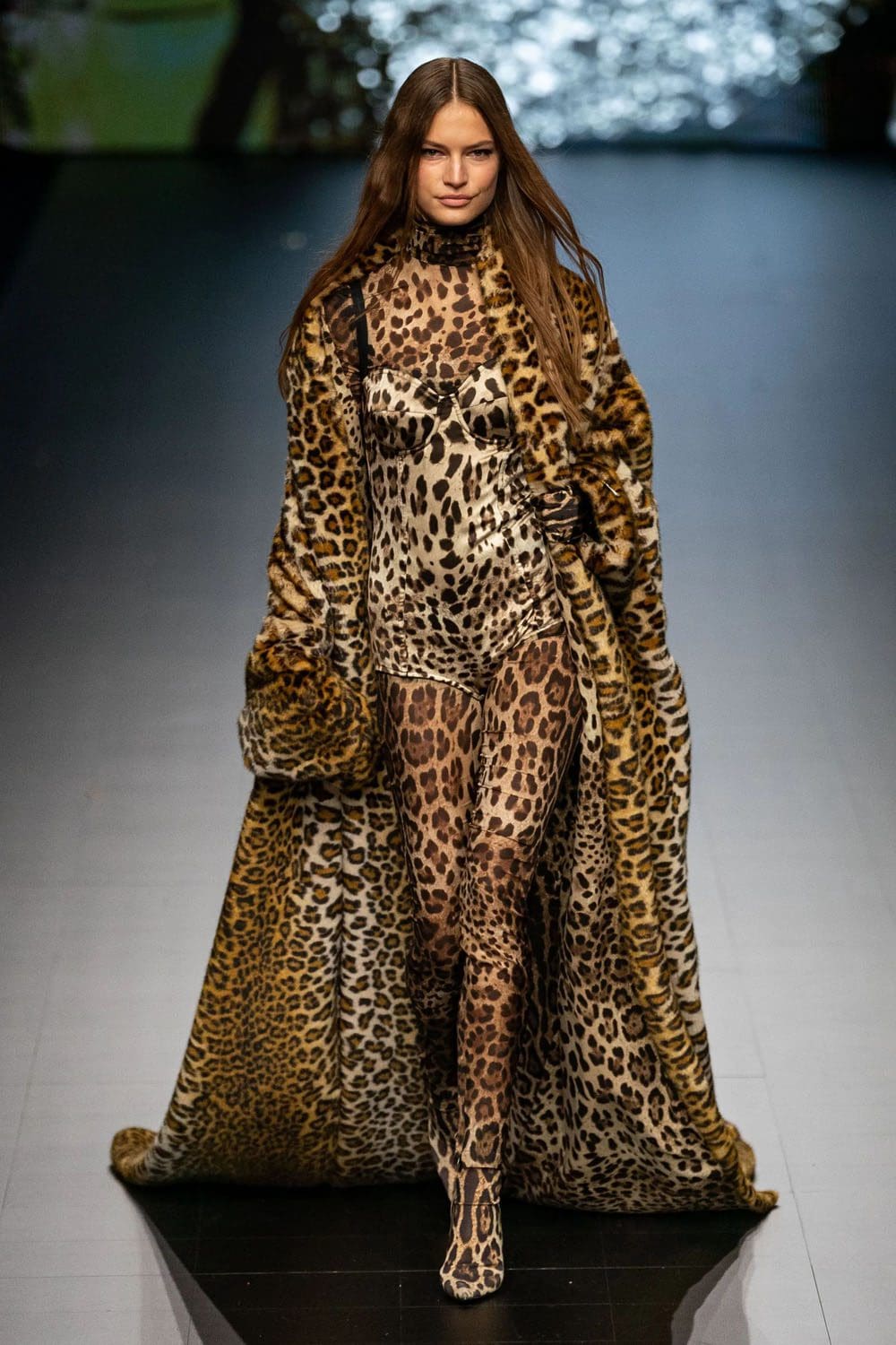 Dolce Gabbana 2023 春夏女装系列 Runway 杂志