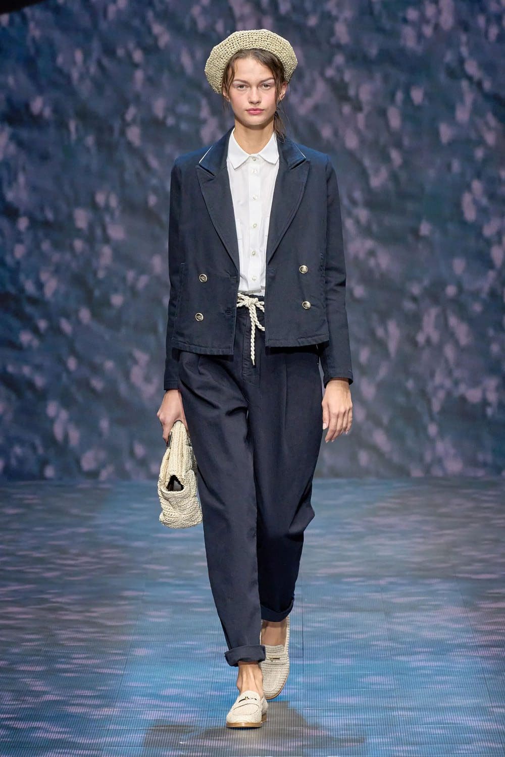 Emporio Armani 2023春夏 Runway 杂志