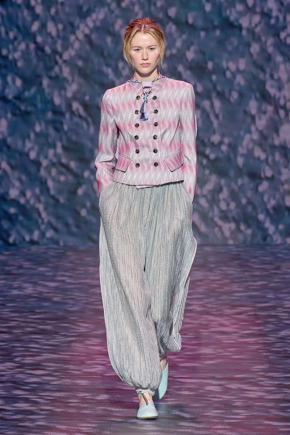 Emporio Armani 2023春夏 Runway 杂志