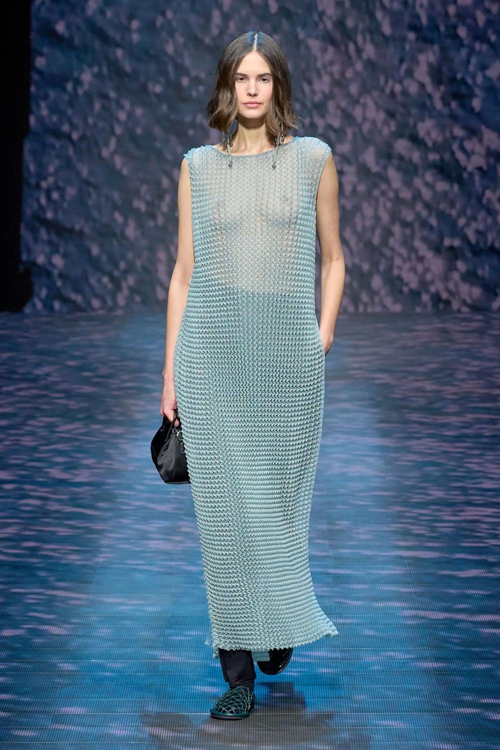 Emporio Armani 2023春夏 Runway 杂志