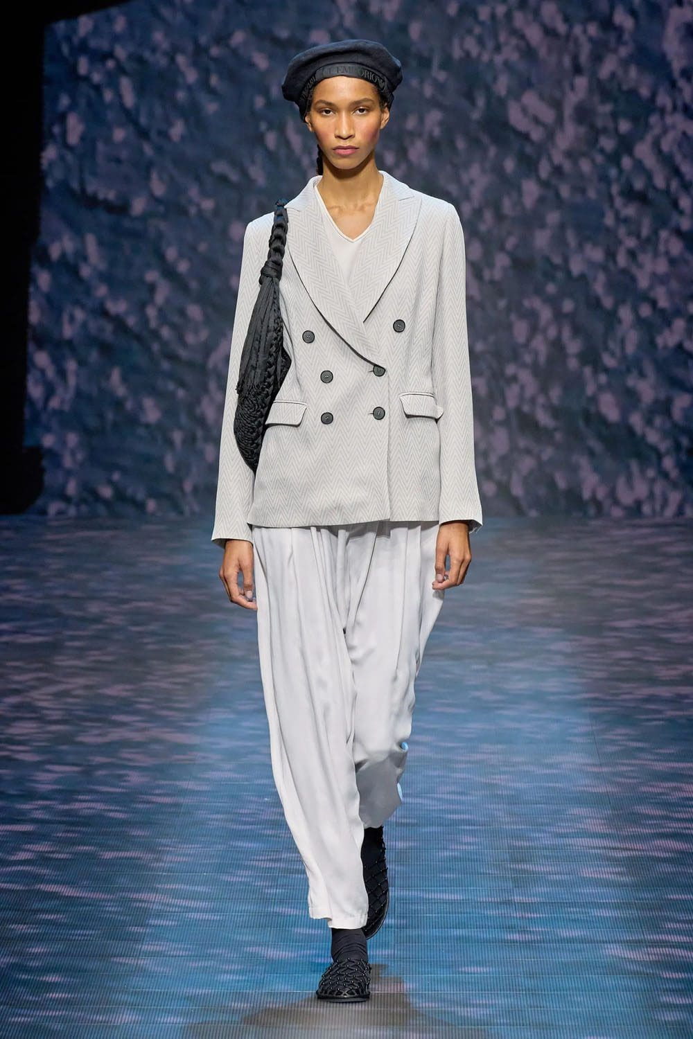 Emporio Armani 2023春夏 Runway 杂志