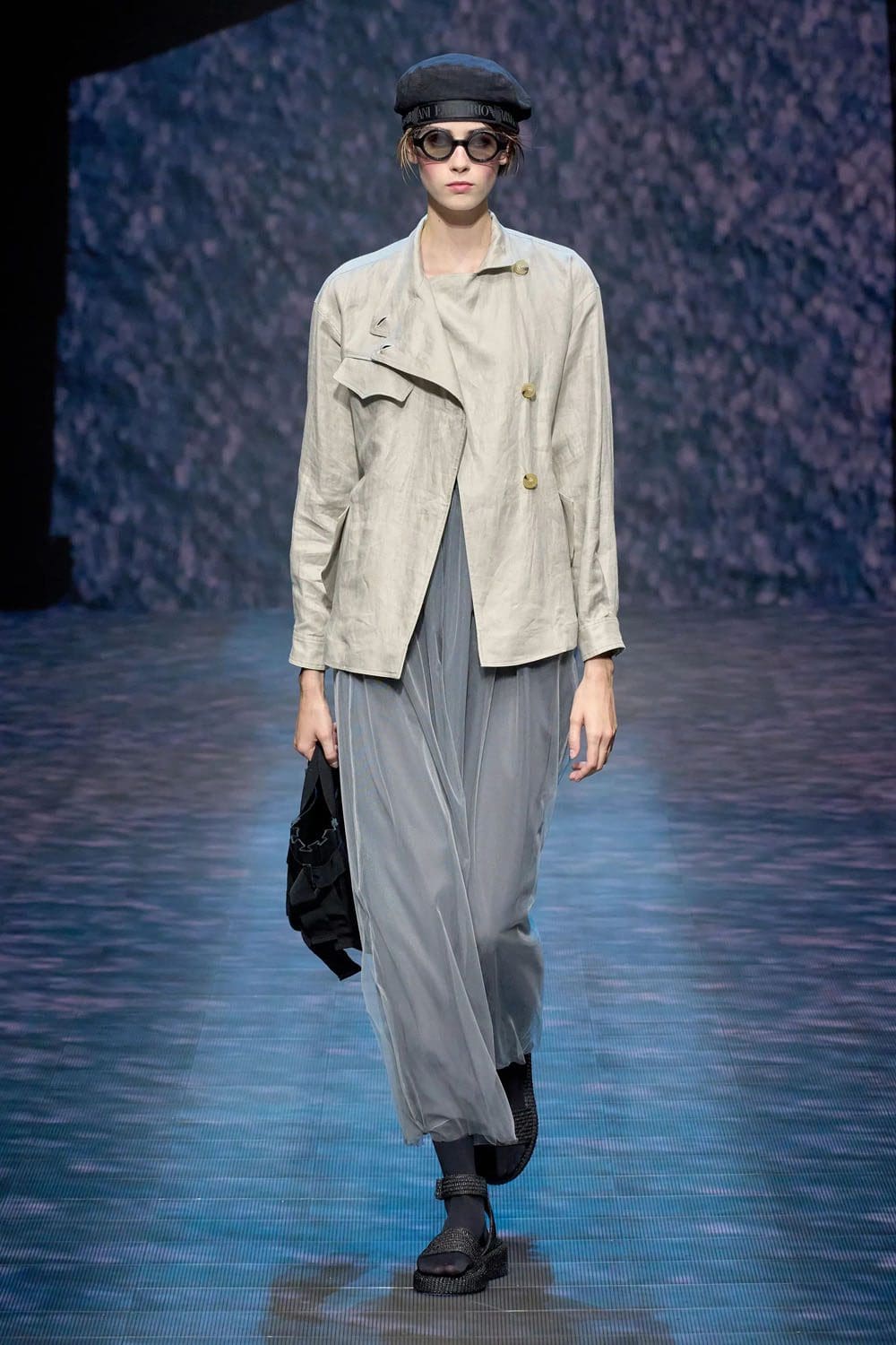 Emporio Armani 2023春夏 Runway 杂志