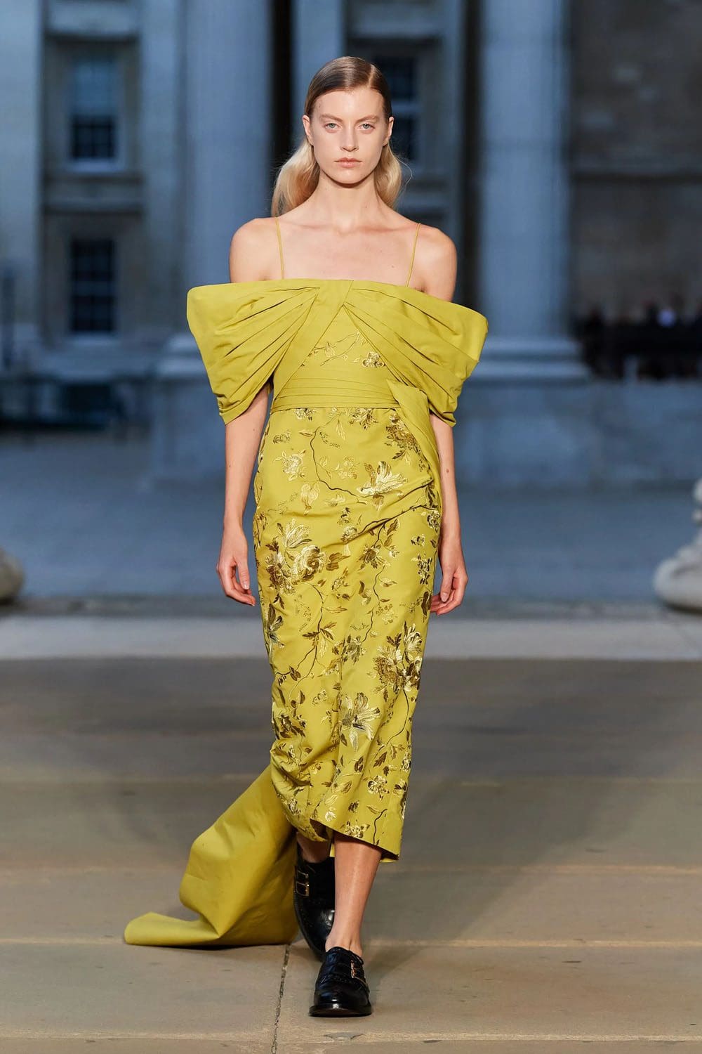 Erdem Primavera Verano 2023 Londres Runway Revista