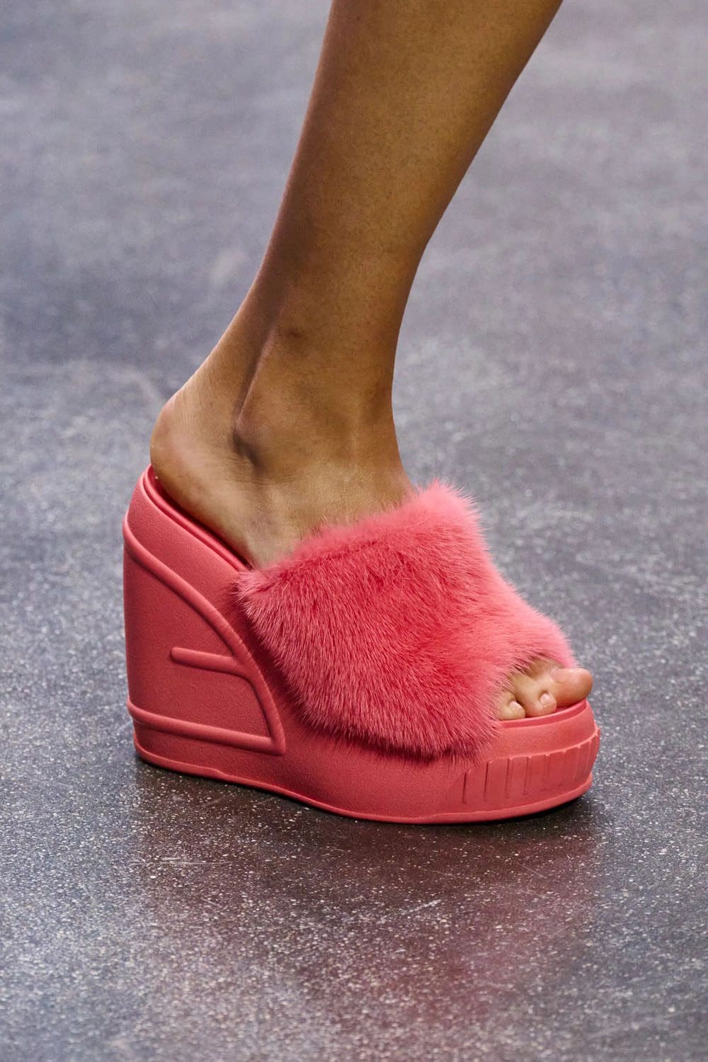 Fendi Frühling Sommer 2023 Mailand Runway Magazin