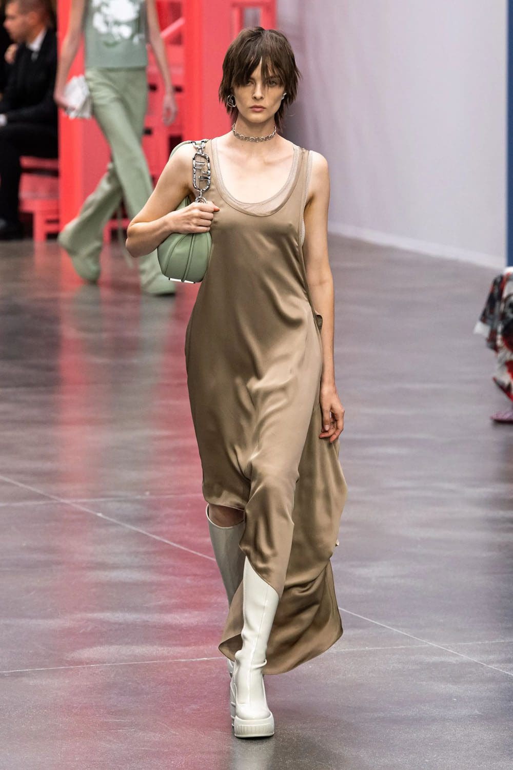 Fendi Frühling Sommer 2023 Mailand Runway Magazin