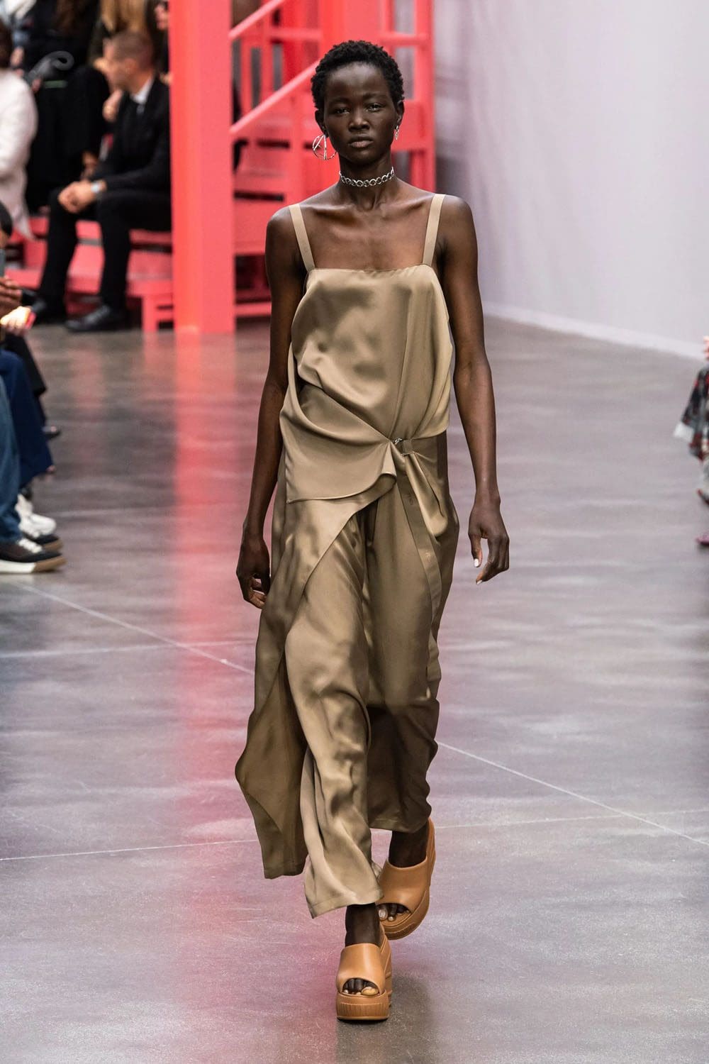 Fendi Frühling Sommer 2023 Mailand Runway Magazin