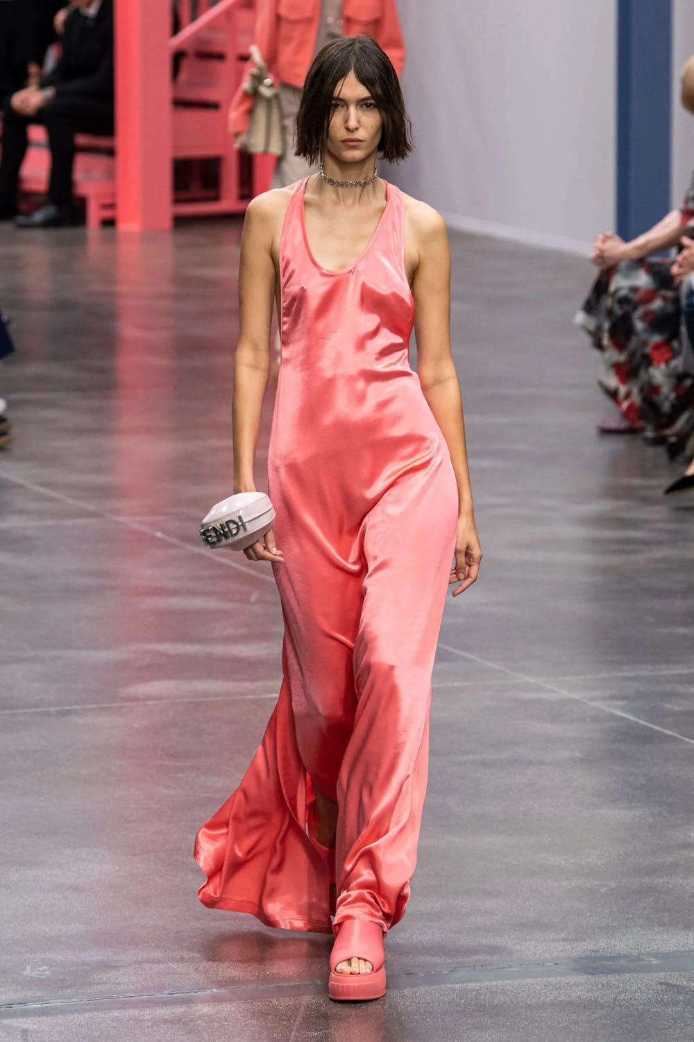 Fendi Frühling Sommer 2023 Mailand Runway Magazin